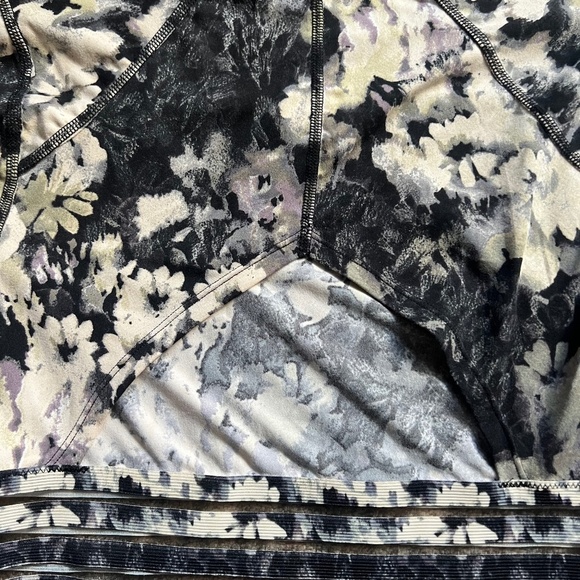 Free People Movement Idris Floral Mesh Crop Top Mock Neck Size Medium EUC - Picture 5 of 7